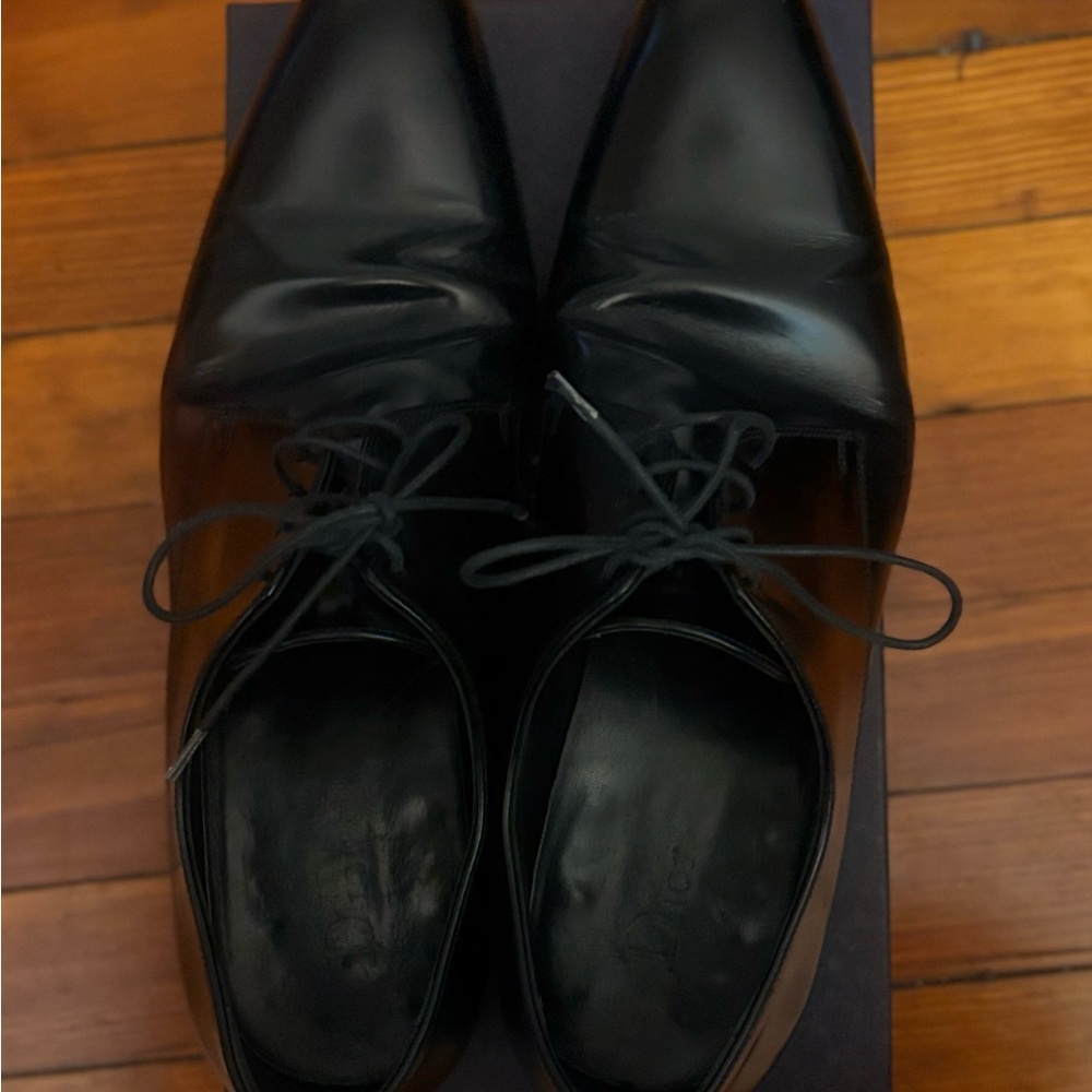 ★ Dior — Elegant Black Glossed Leather Oxfords ★
